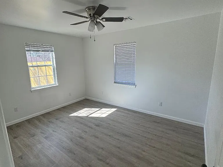 13884 S 303rd Ave — Photo 6