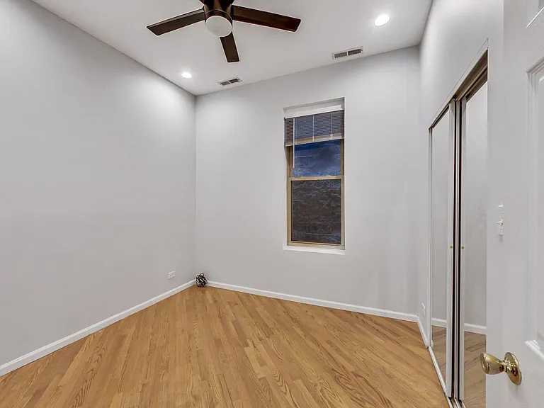 2141 W Crystal St #2 — Photo 17