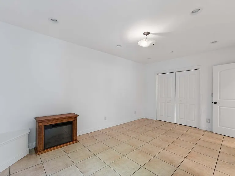 41 S Circle Dr — Photo 45