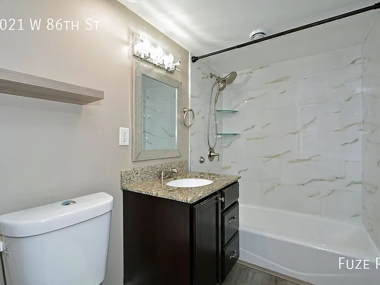 1021 W 86th St — Photo 19