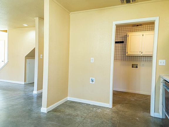 5th image of 250 Millies Ln