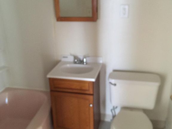 4th image of 1325 Parmele St