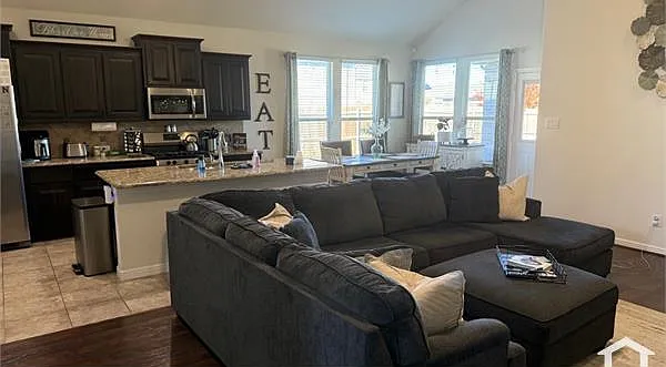 9264 Silver Dollar Dr — Photo 2