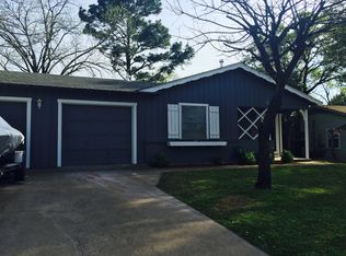 733 Oak Dr, Hurst, TX 76053
