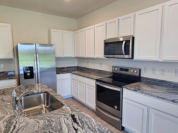 5th image of 1821 Pleasant Maple Ct