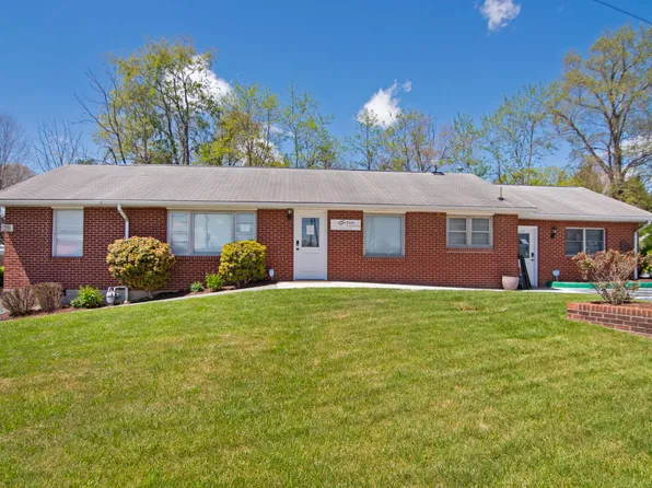 8747 Seneca Trl S, Ronceverte, WV 24970
