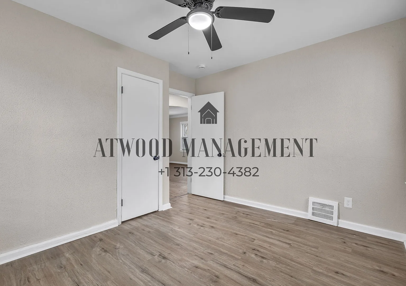 This beautifully updated 3-bedroom, 1-bath single-family home is ready for move-in! — Photo 4