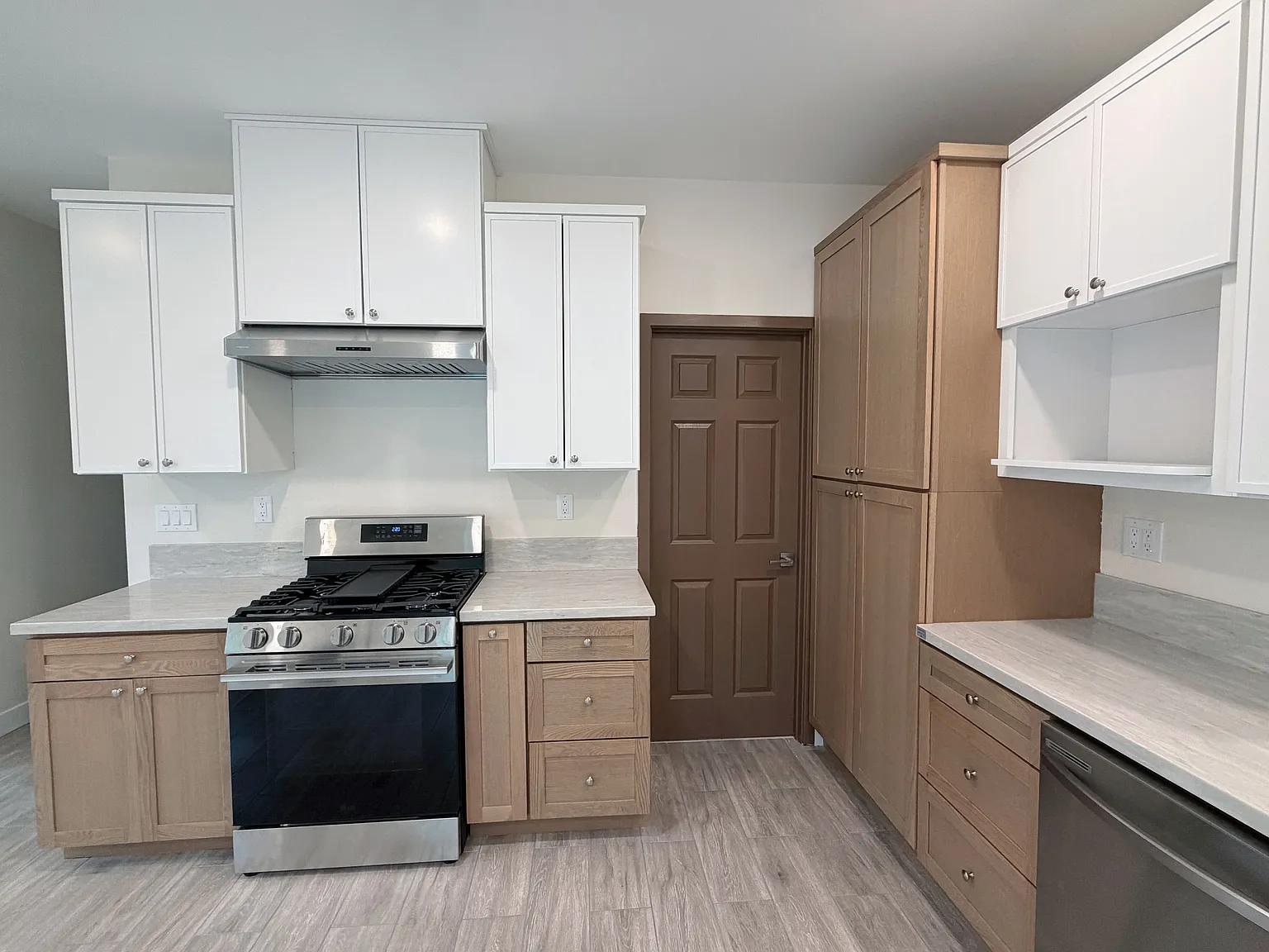 3 bed, 1200 sqft, $4,000 — Photo 3