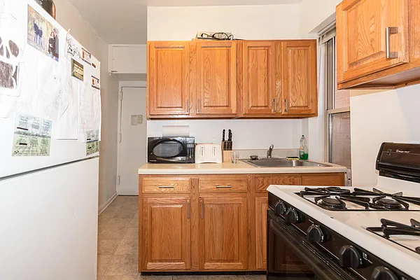 Rented by Halstead Real Estate | media 4