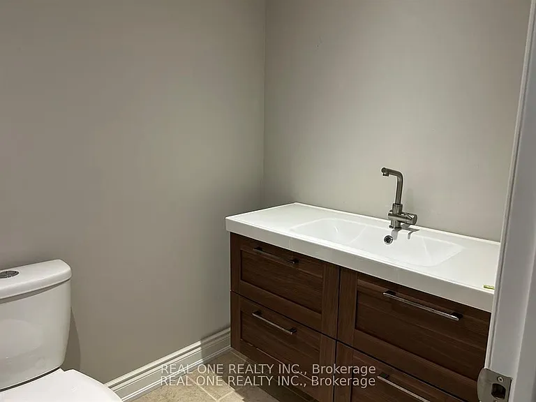 2460 Felhaber Cres — Photo 29