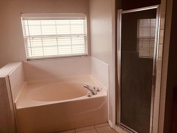 5th image of 6056 Mission Dr
