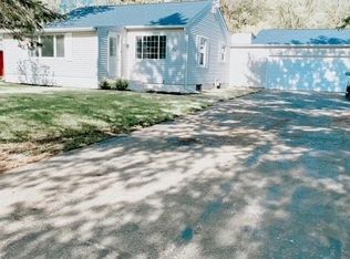 292 Reynolds Rd, Springfield, MI 49037