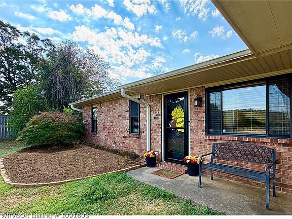 2nd image of 3114 Tennessee Ridge Rd