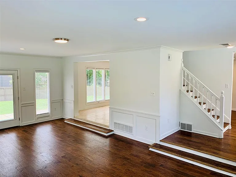 8935 Enton Cv — Photo 5