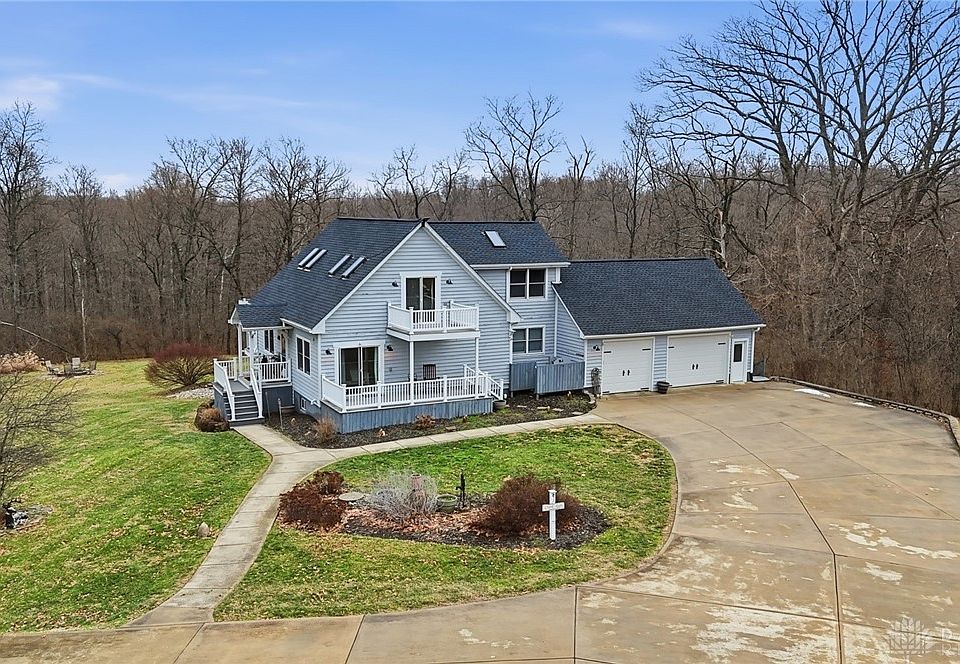 1st image of 9817 Roberts Dr