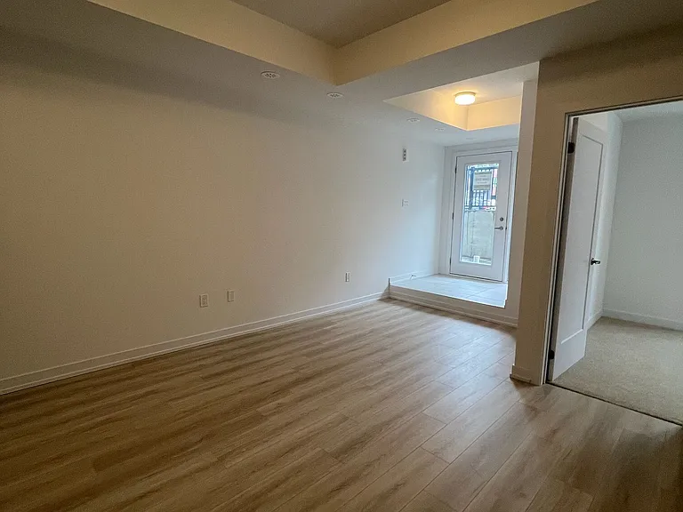 25 Palace St #P35 — Photo 5