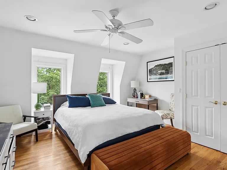 687 Accabonac Rd — Photo 9