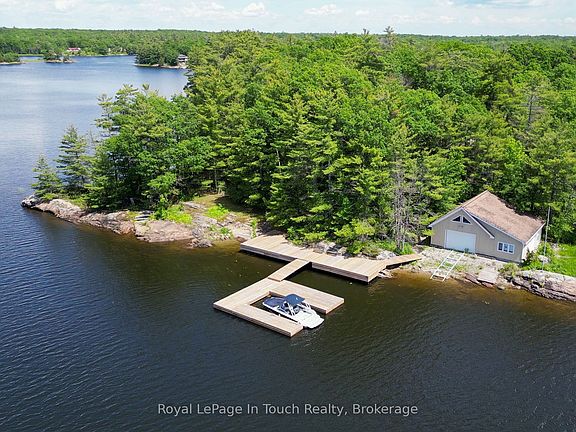 4th image of 2 Island Dr #880