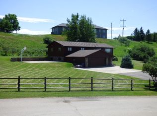 76 Country Club Ln, Lewistown, MT 59457
