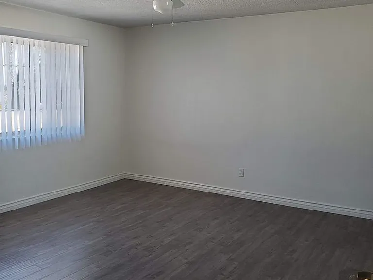 6123 Wilcox Ave — Photo 5