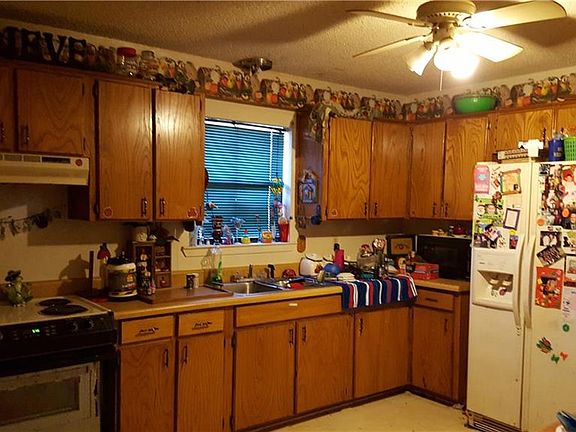 4th image of 217 League St S