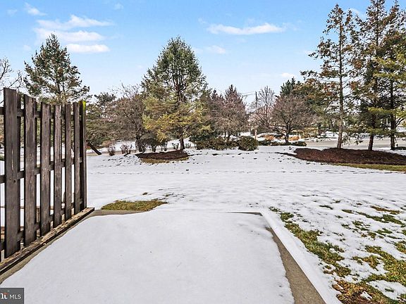 3rd image of 1167 Cross Creek Dr