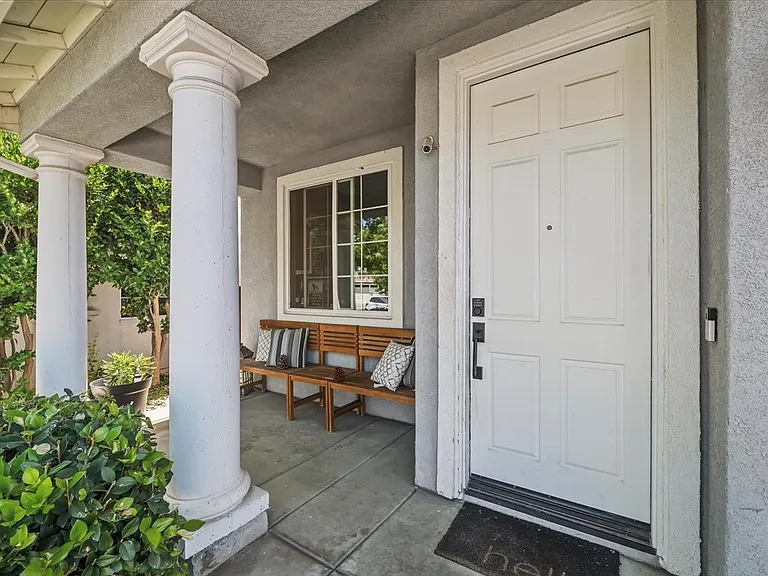 45308 Escalon St — Photo 17