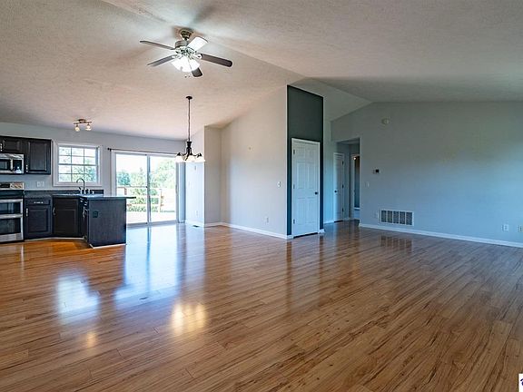 5th image of 110 Walter Reed Rd
