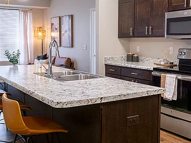 A8: 1BD, 1BA - 840SF