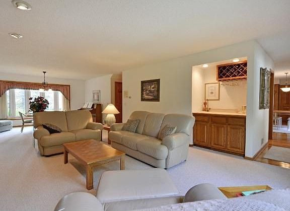 4th image of 1250 Belair Cir