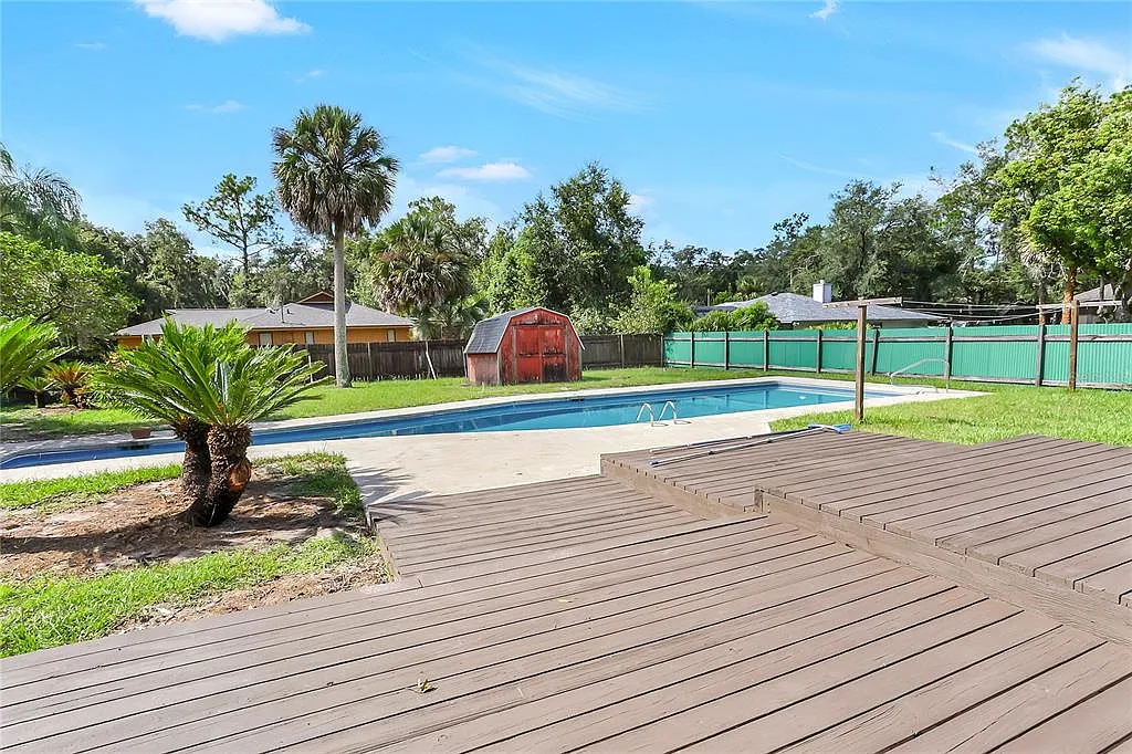 4 bed, 2.0 bath, 1676 sqft, $3,250 — Photo 4
