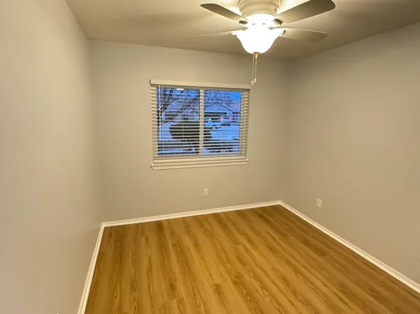 6050 Madrid Ct, Palmdale, CA 93552