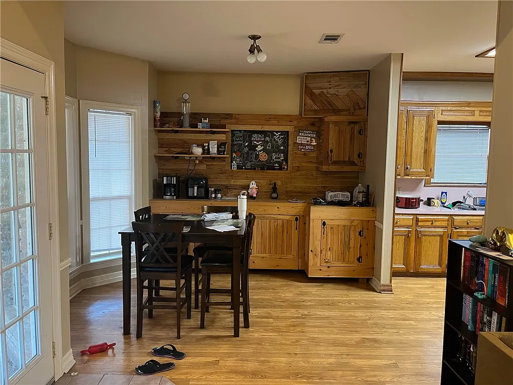 3 bed, 1581 sqft, $1,750 — Photo 4