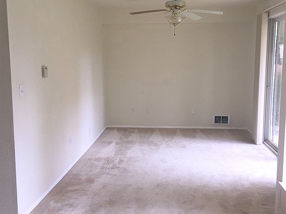 Additional dining room