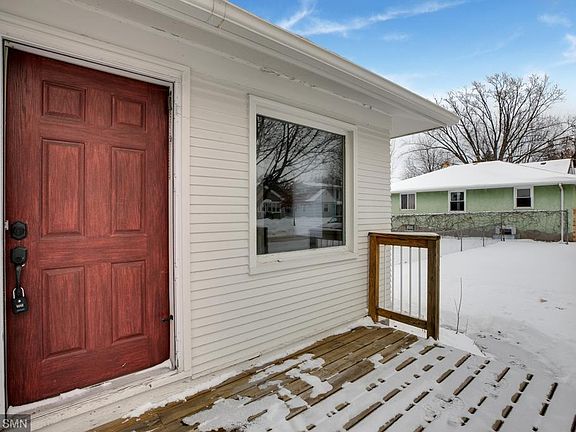 4th image of 1805 Cottage Ave E