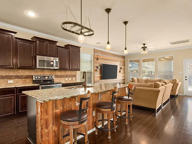 10114 Alley May Dr — Photo 17