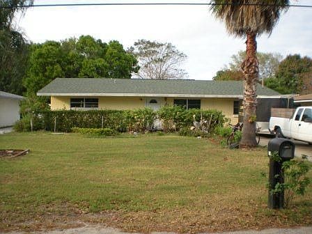 1st image of 118 Wisteria Ave