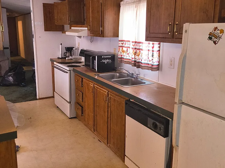 7600 W Military Dr — Photo 12