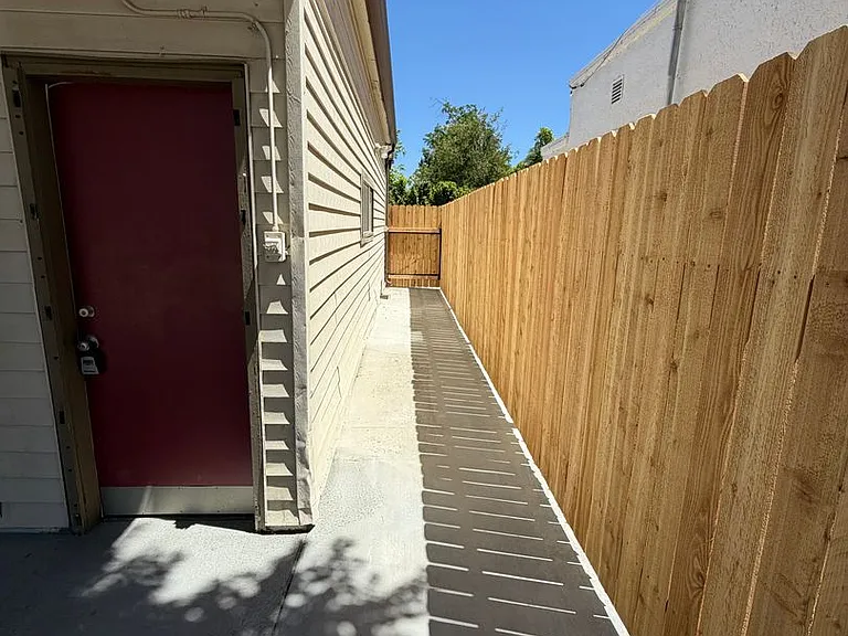 303 S Ivy St — Photo 14