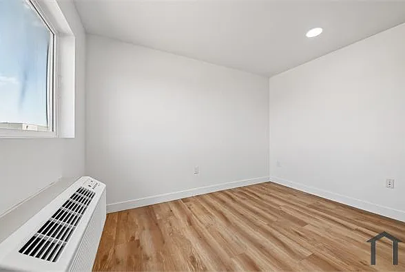 219 E 87th St #204 — Photo 25