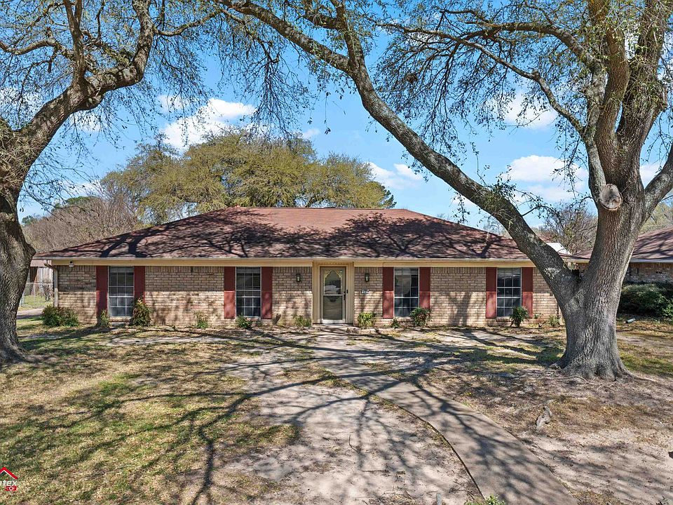 1st image of 131 Briarmeadow Dr