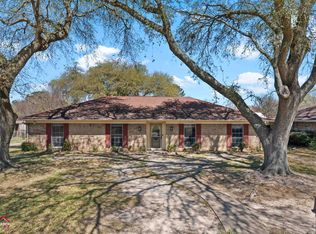 131 Briarmeadow Dr, Longview, TX 75604