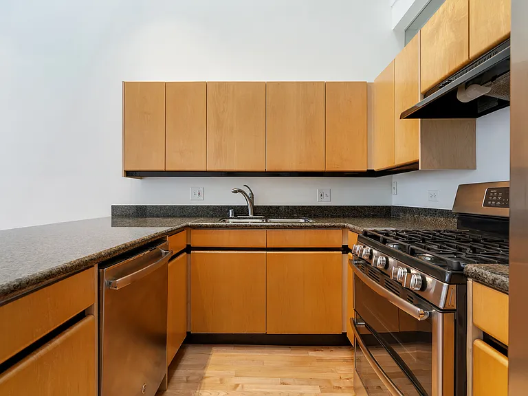 203 S Sangamon St #303 — Photo 11
