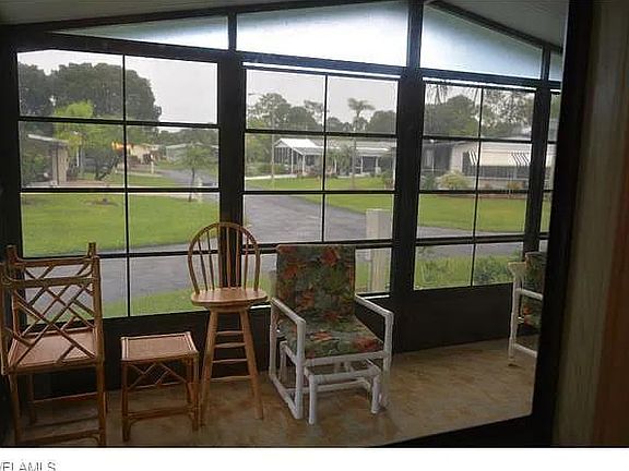 5th image of 19300 Tuckaway Ct