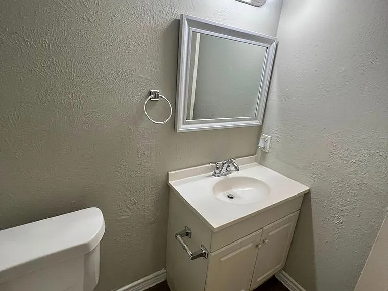 17626 Bullis Gap Dr — Photo 9
