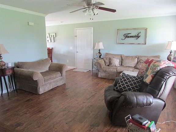 3rd image of 241 Gulley Dr