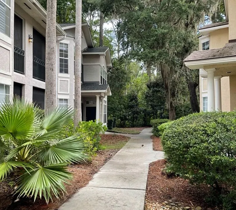 4 Indigo Run Dr #4022