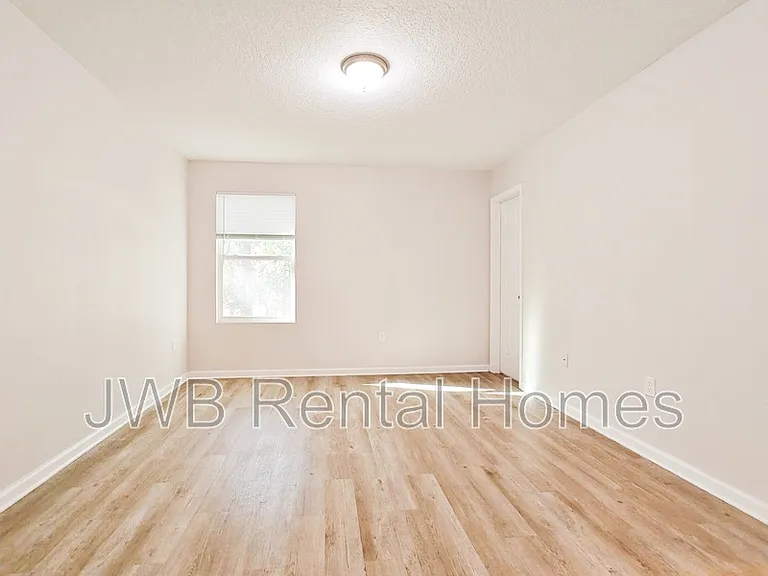 7856 Playschool Ln — Photo 6