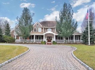 21 Oconnors Ln, Old Tappan, NJ 07675