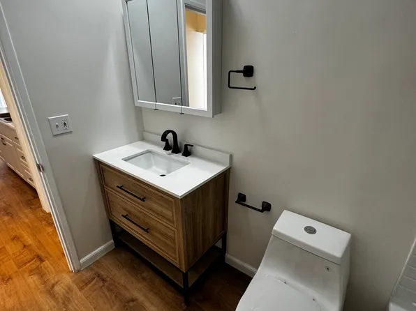 1850 Gardenia Ave, Long Beach, CA